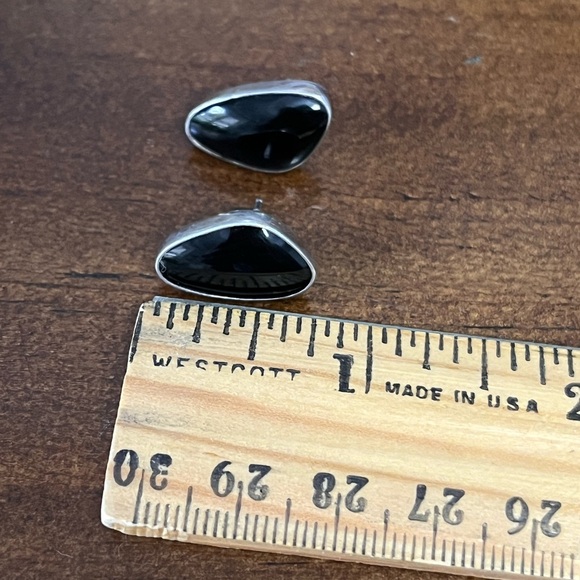 Vintage 950 Sterling Silver Black Onyx Post Earrings Marked 'AR' - Picture 3 of 3